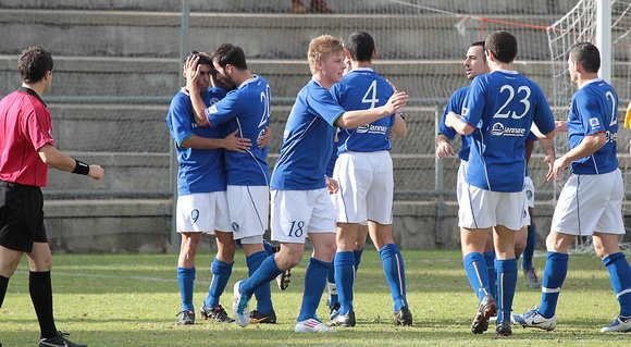 Adelaide Blue Eagles celebrate the only goal of the matchscored by 9 - Fortunato Filletti